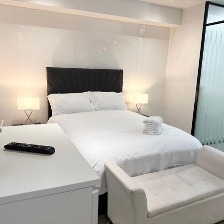 Westferry Two Apartment London Bagian luar foto