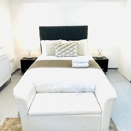 Westferry Two Apartment London Bagian luar foto