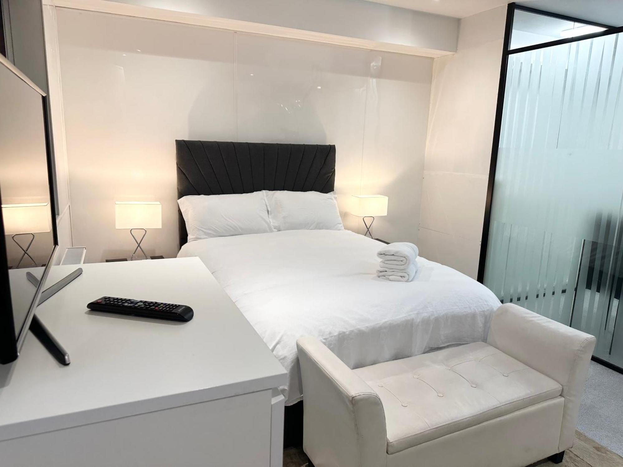 Westferry Two Apartment London Bagian luar foto