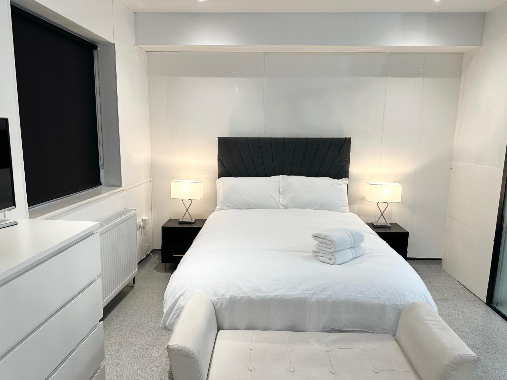 Westferry Two Apartment London Bagian luar foto
