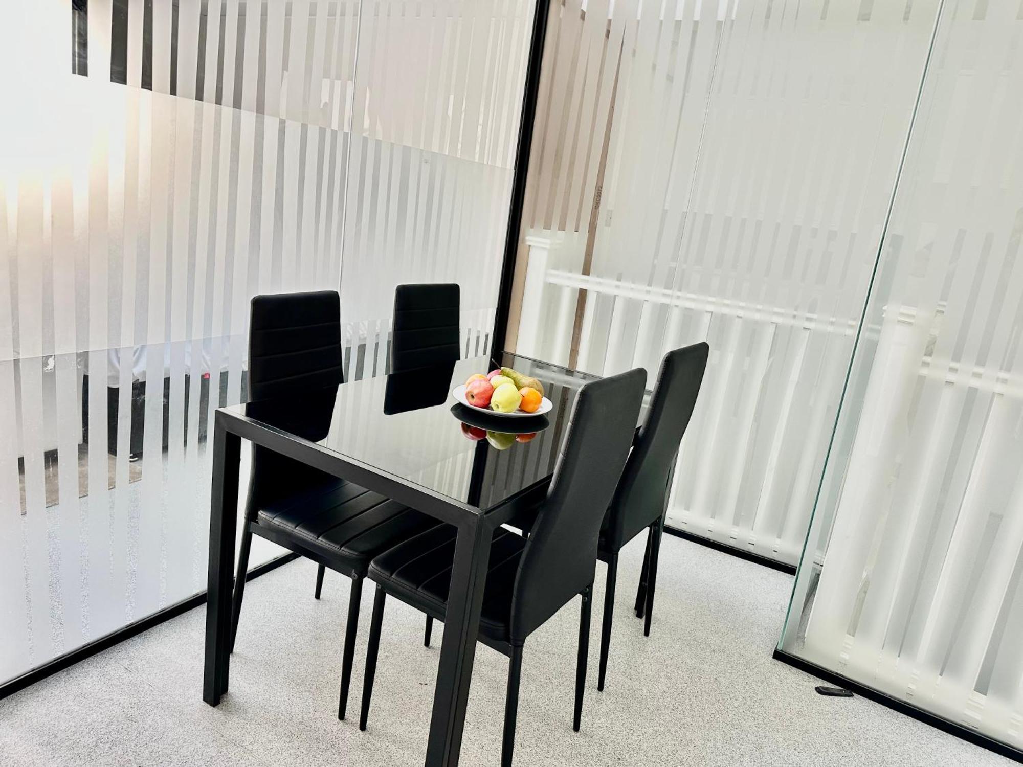 Westferry Two Apartment London Bagian luar foto